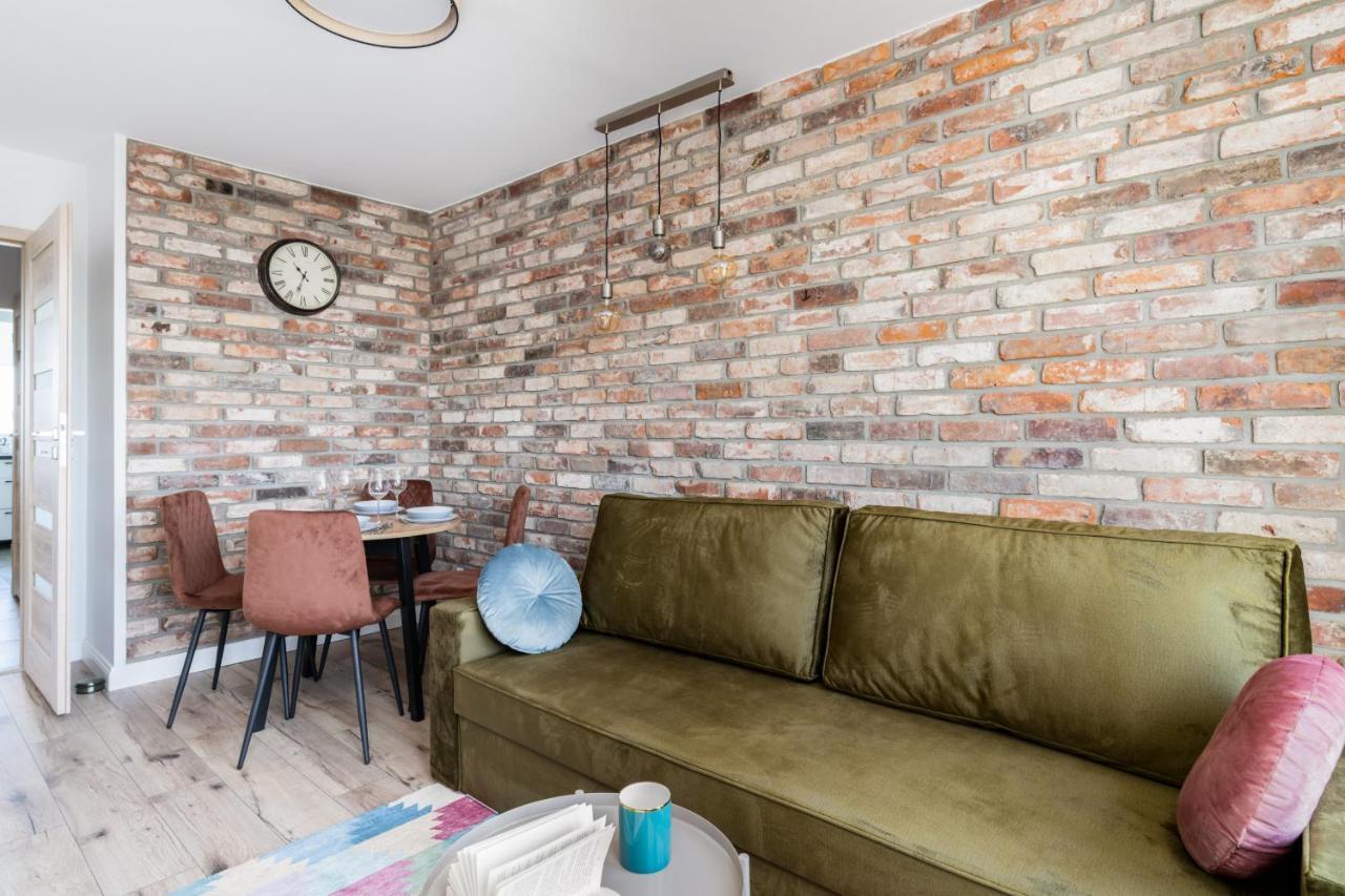 Stylish Apartment Near Wroclavia For 4 Guests By Noclegi Renters Breslavia Esterno foto